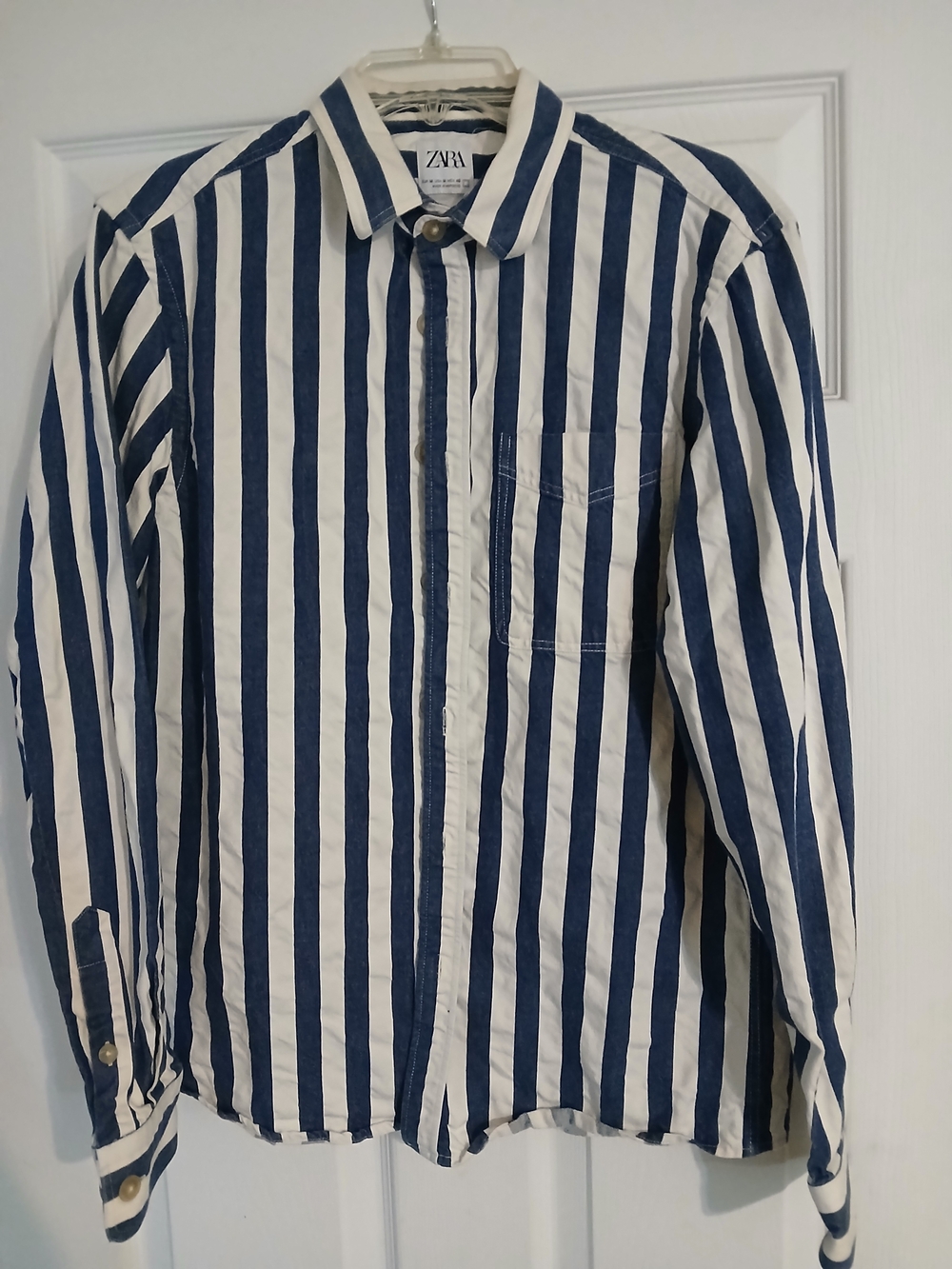 ZARA Blue and White Vertical Stripe Casual Button-Down Shirt